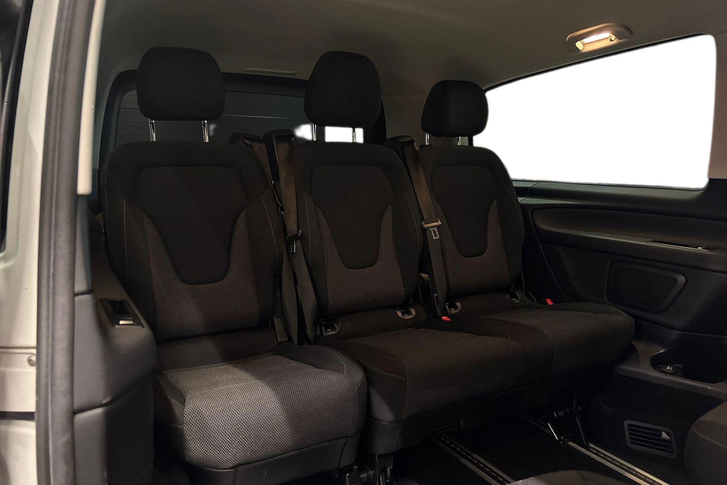 valkoinen Mercedes-Benz V 2018 kuva 11.