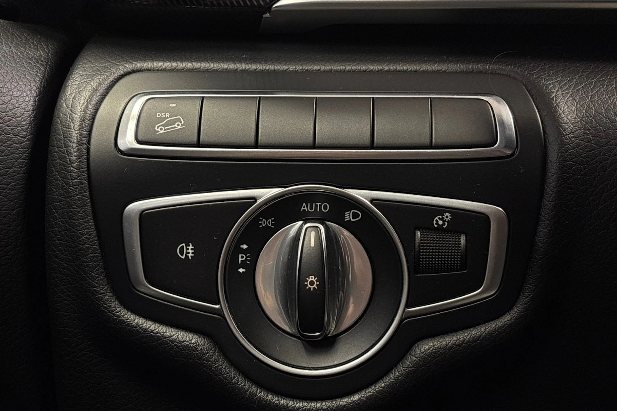 valkoinen Mercedes-Benz V 2018 kuva 18.