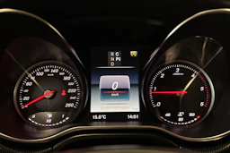 valkoinen Mercedes-Benz V 2018 kuva 22.