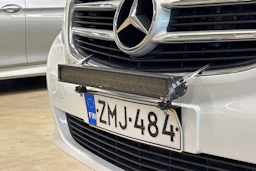 valkoinen Mercedes-Benz V 2018 kuva 32.