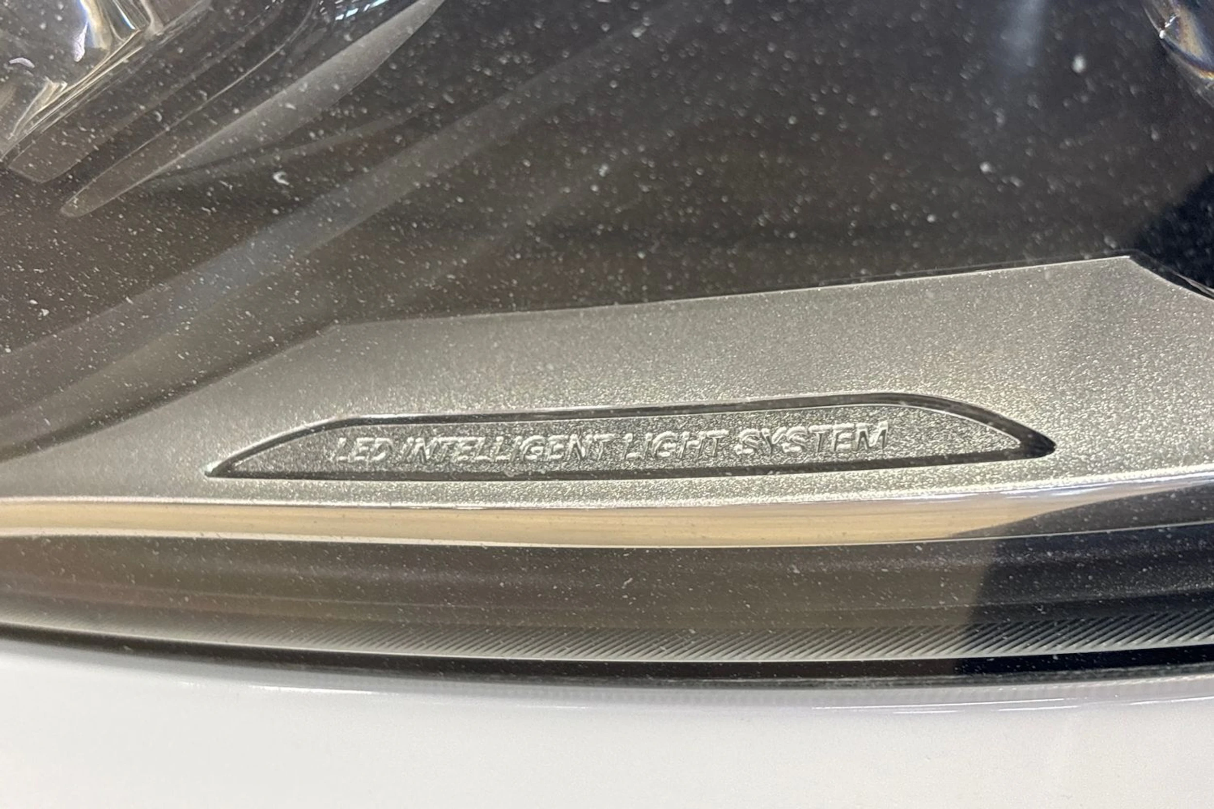 valkoinen Mercedes-Benz V 2018 kuva 33.