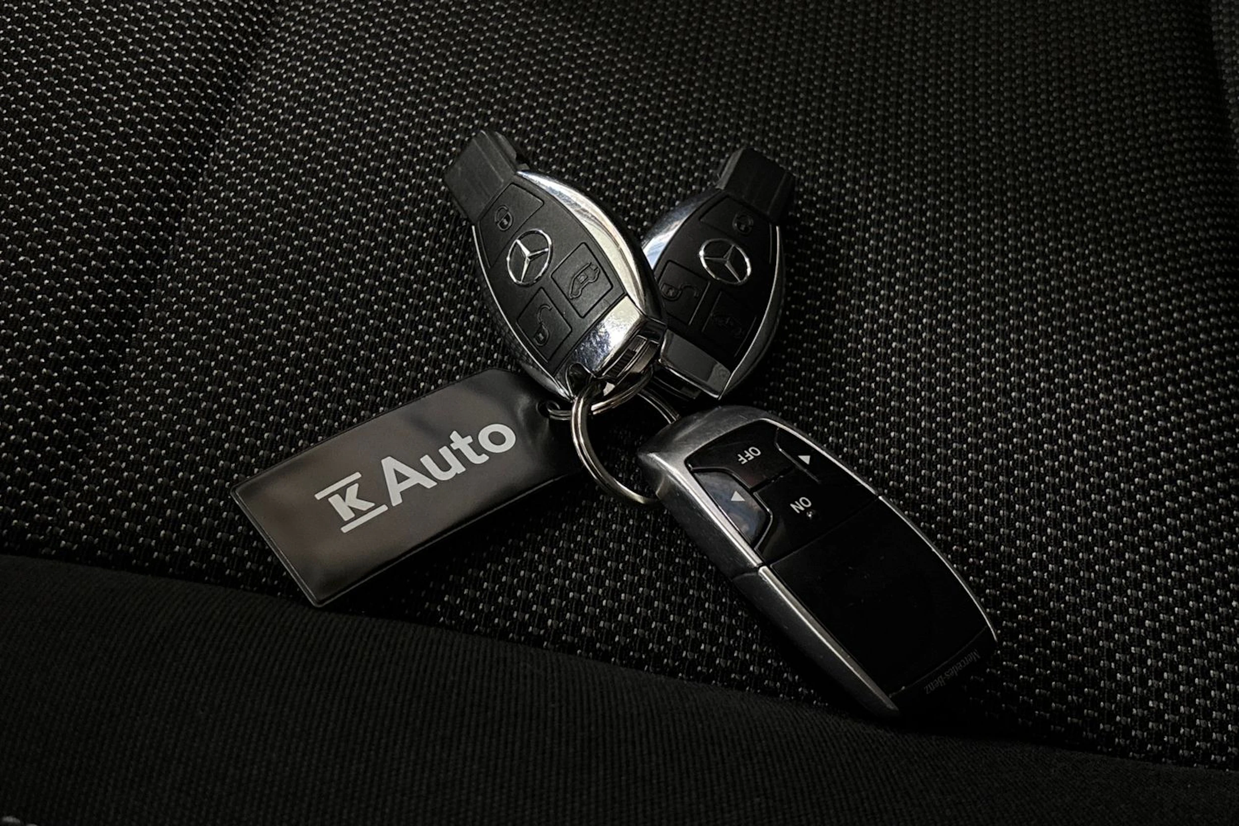 valkoinen Mercedes-Benz V 2018 kuva 34.