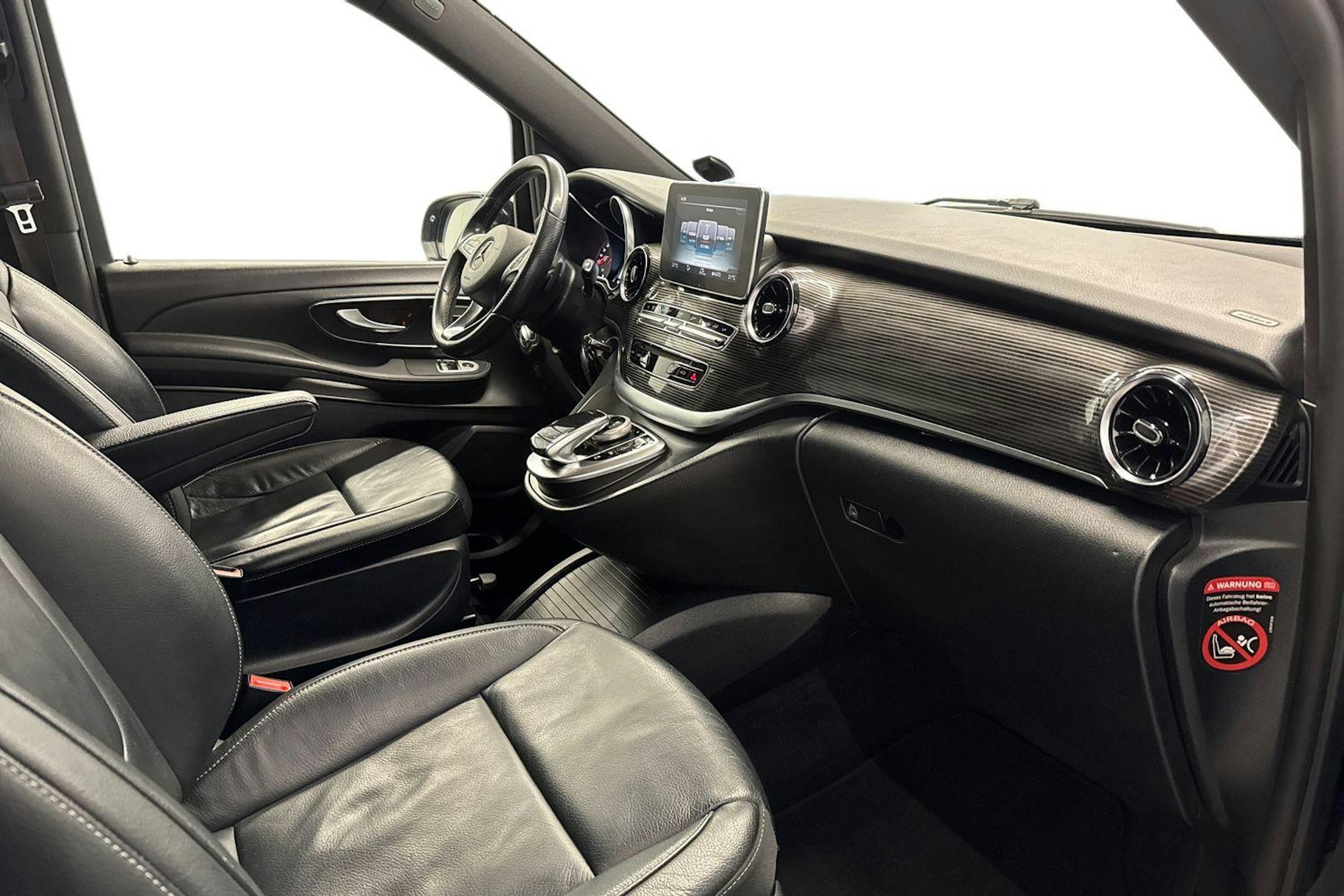 musta Mercedes-Benz V 2019 kuva 9.
