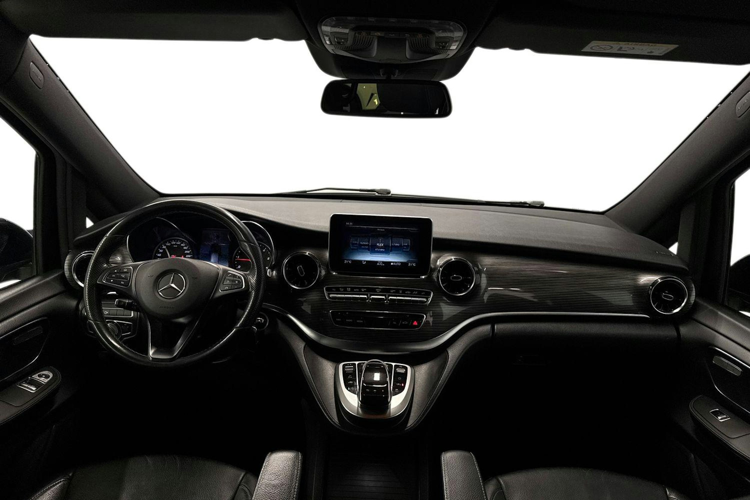 musta Mercedes-Benz V 2019 kuva 11.