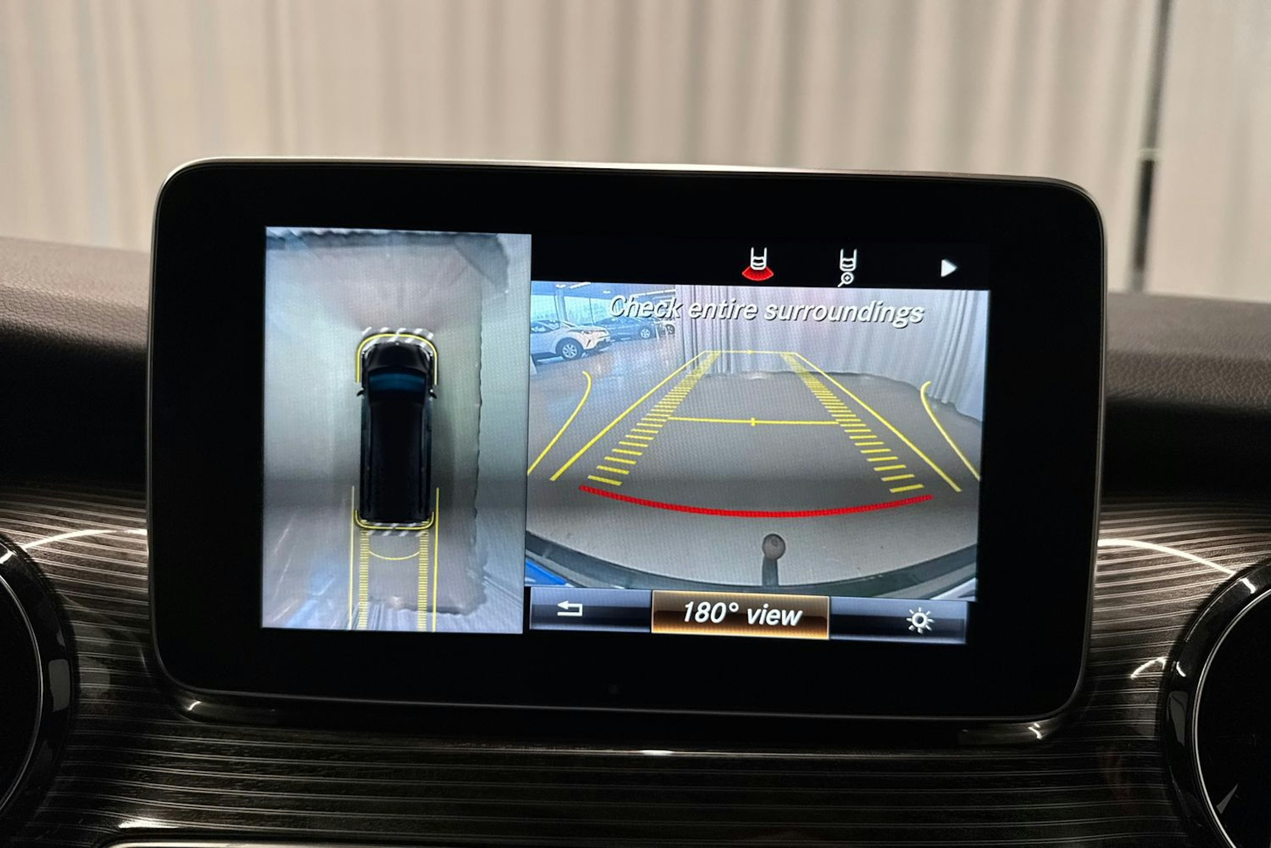 musta Mercedes-Benz V 2019 kuva 16.