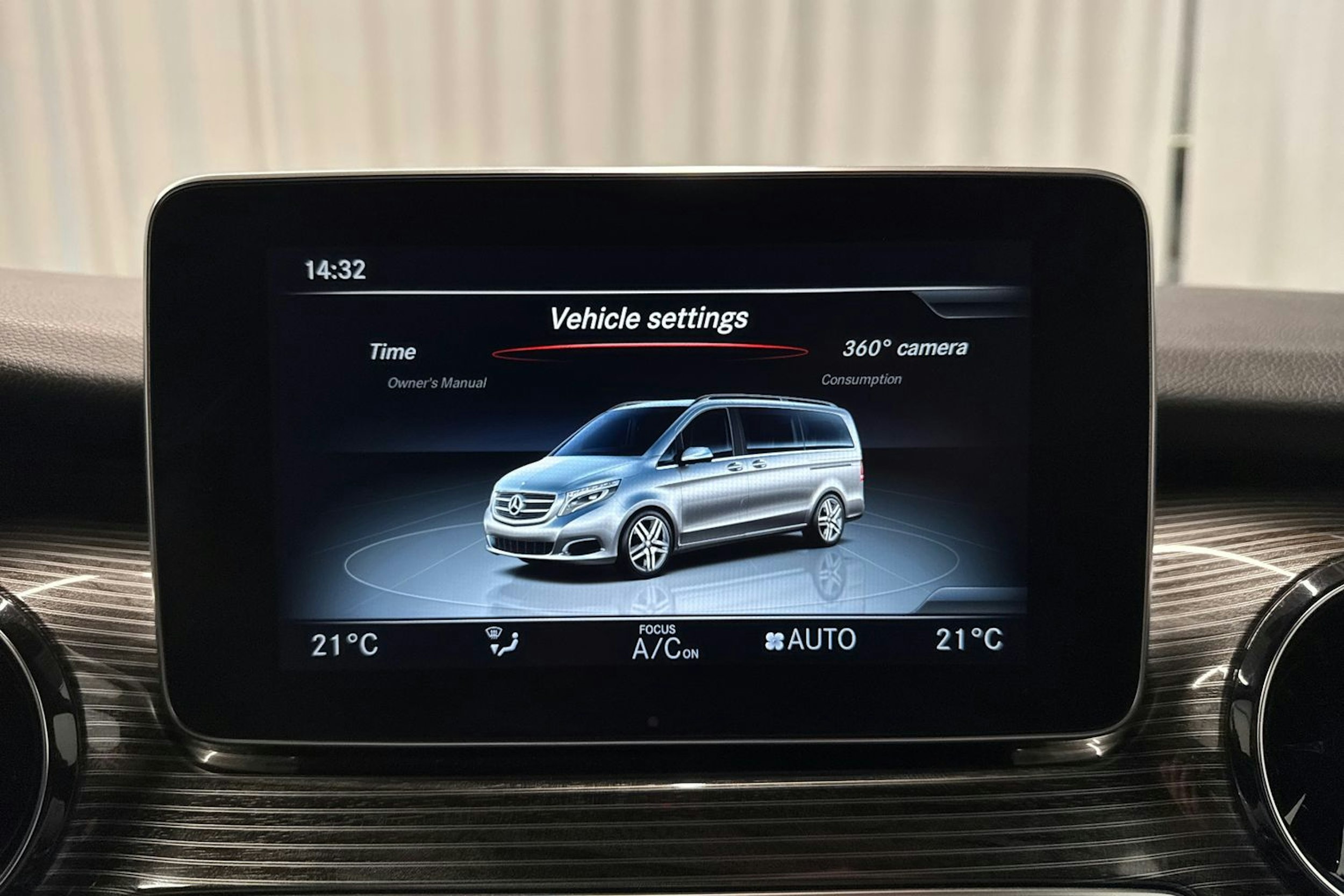 musta Mercedes-Benz V 2019 kuva 17.