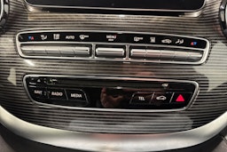 musta Mercedes-Benz V 2019 kuva 18.