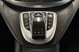 musta Mercedes-Benz V 2019 kuva 19.