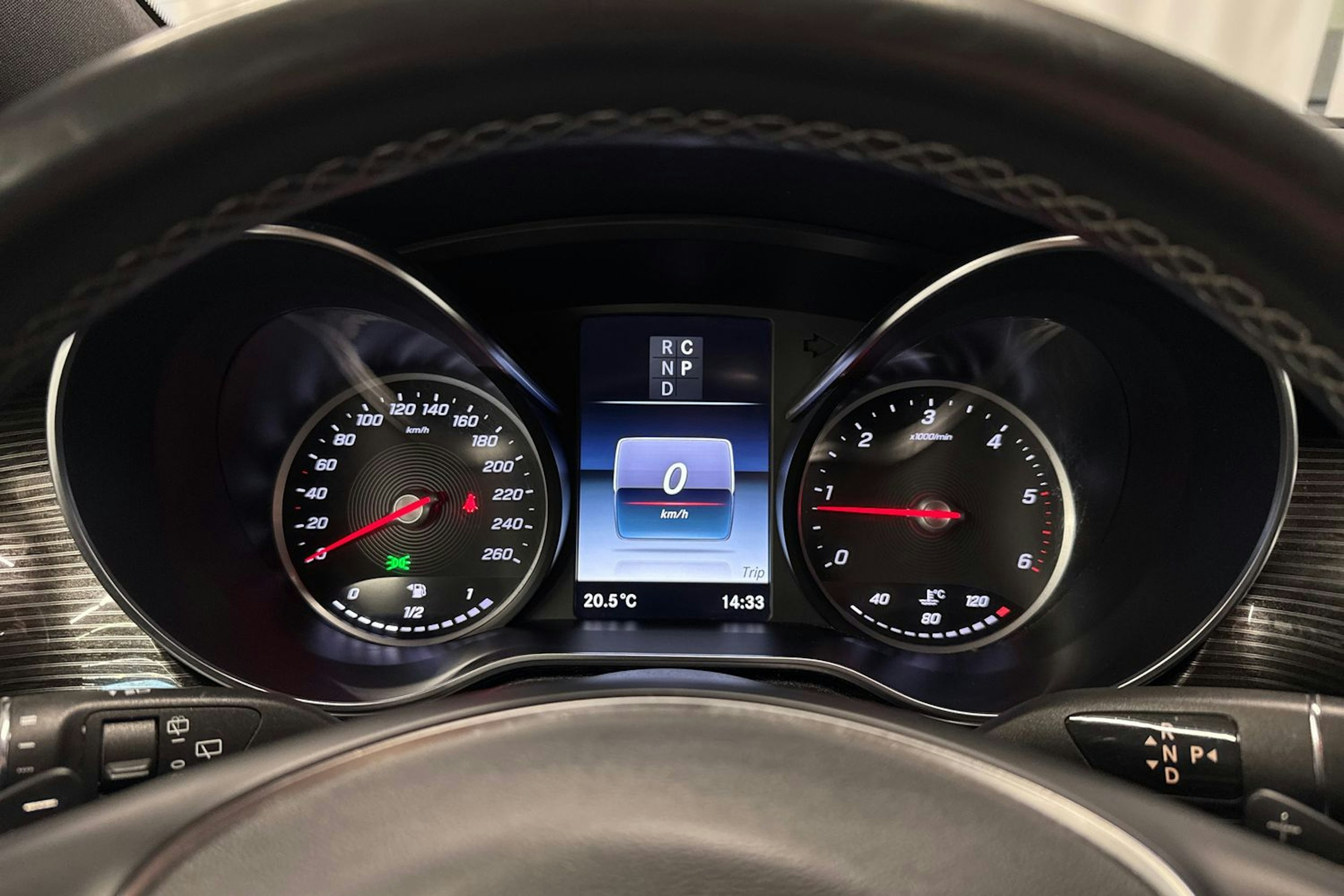 musta Mercedes-Benz V 2019 kuva 20.