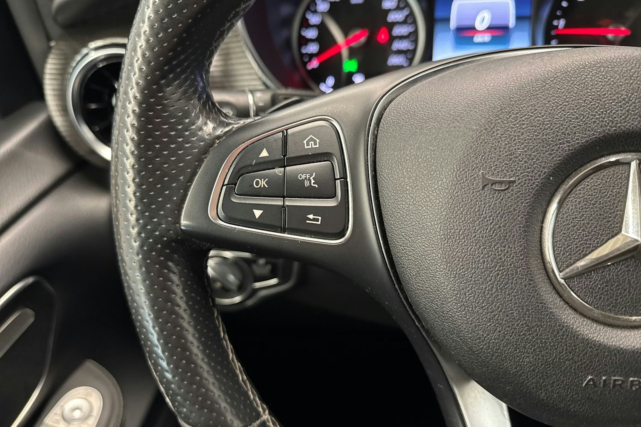 musta Mercedes-Benz V 2019 kuva 21.