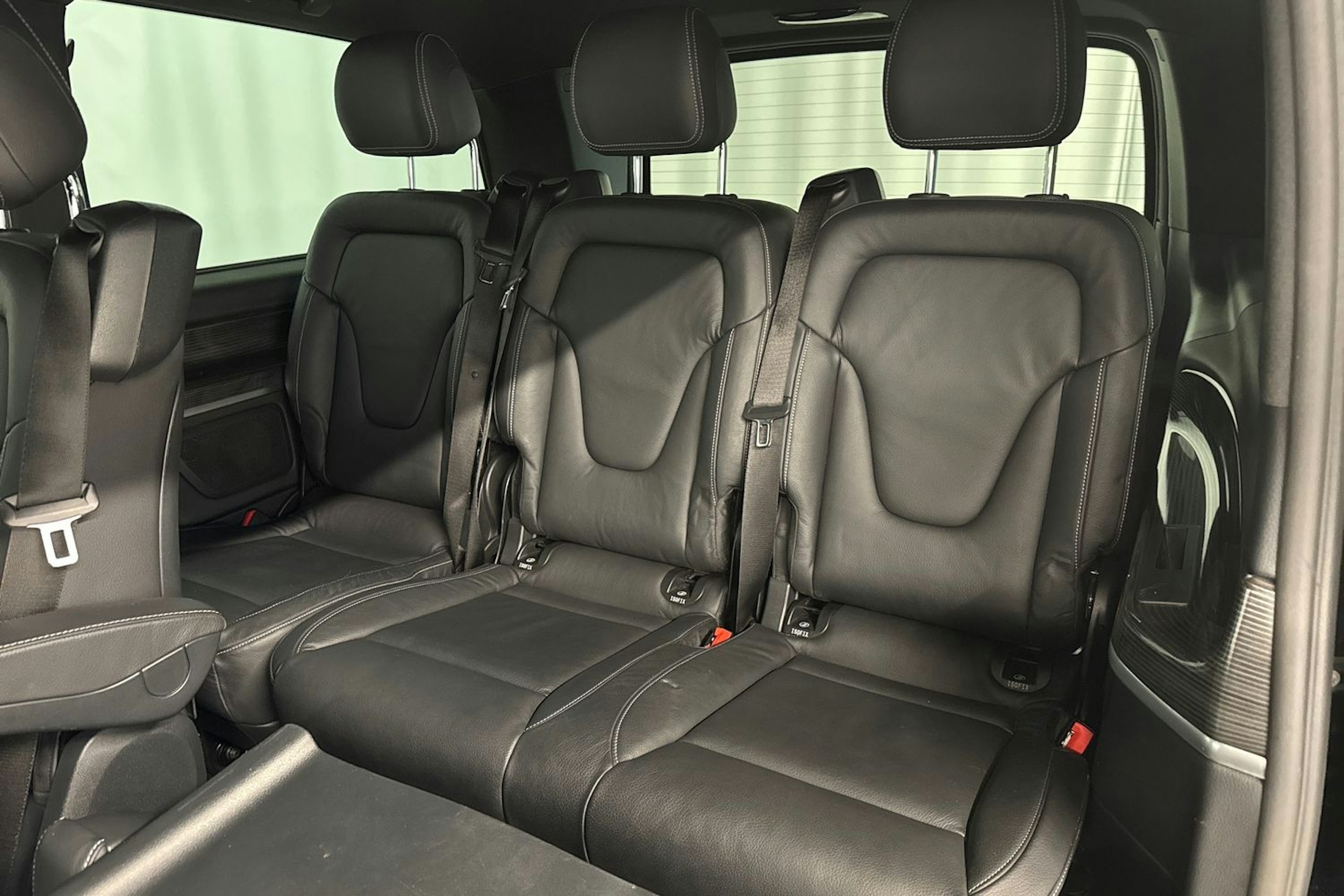 musta Mercedes-Benz V 2019 kuva 27.