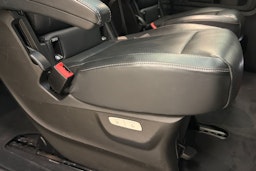harmaa Mercedes-Benz V 2019 kuva 18.