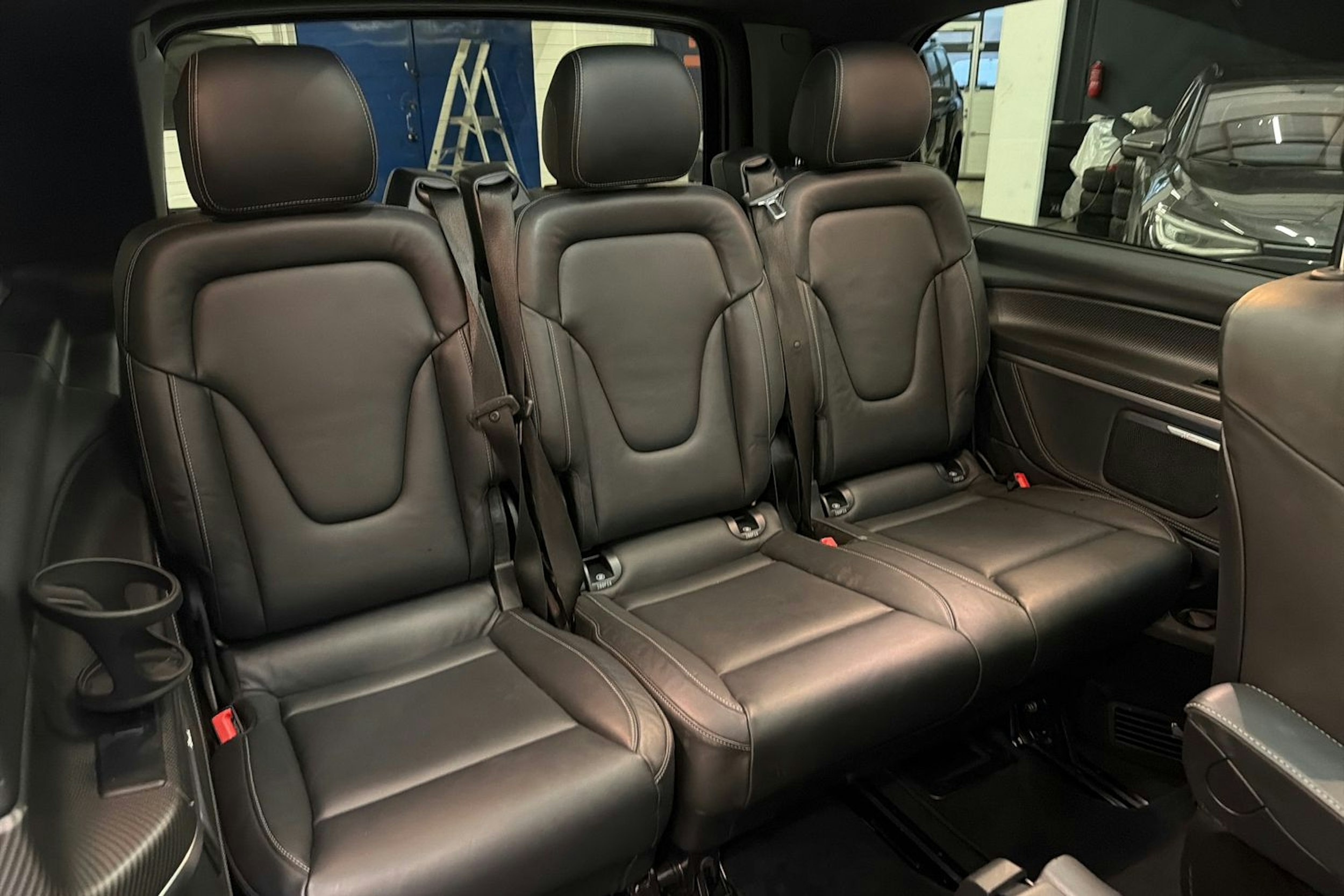 harmaa Mercedes-Benz V 2019 kuva 19.