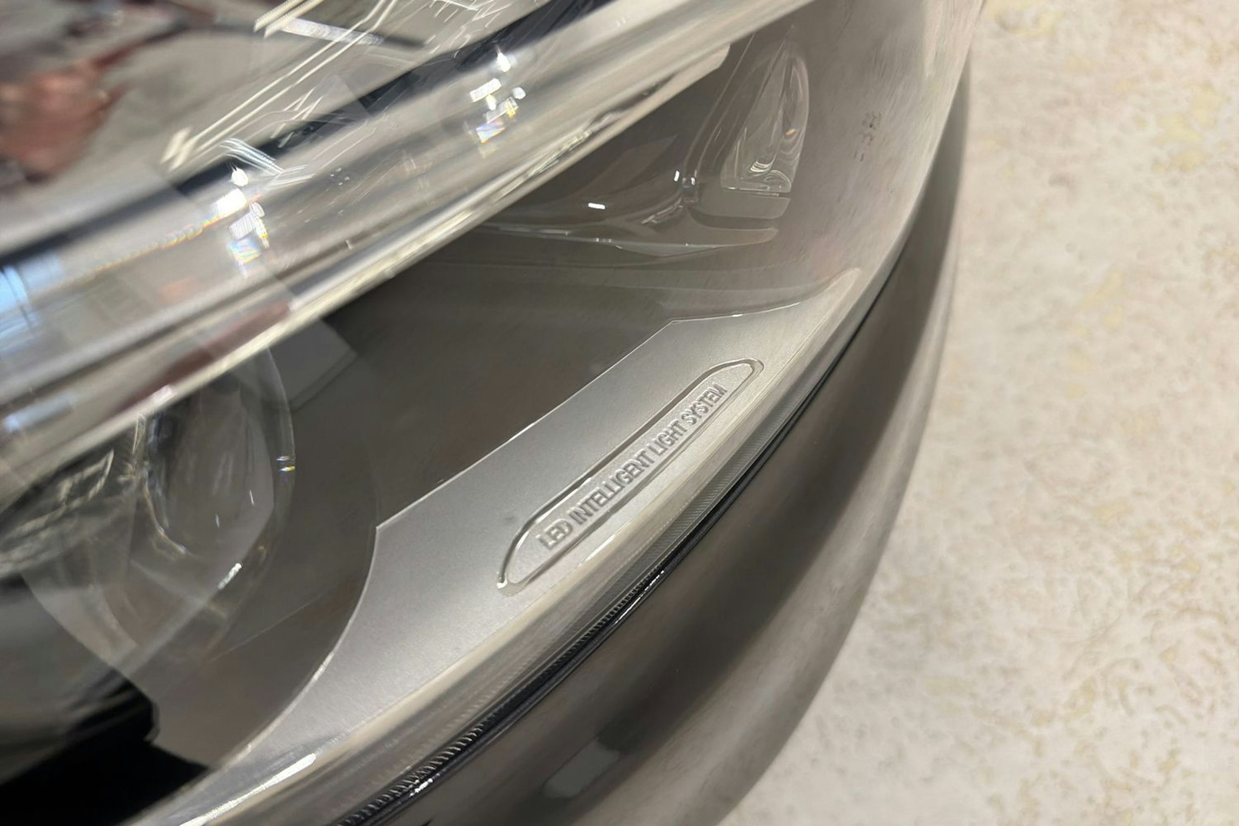 harmaa Mercedes-Benz V 2019 kuva 22.