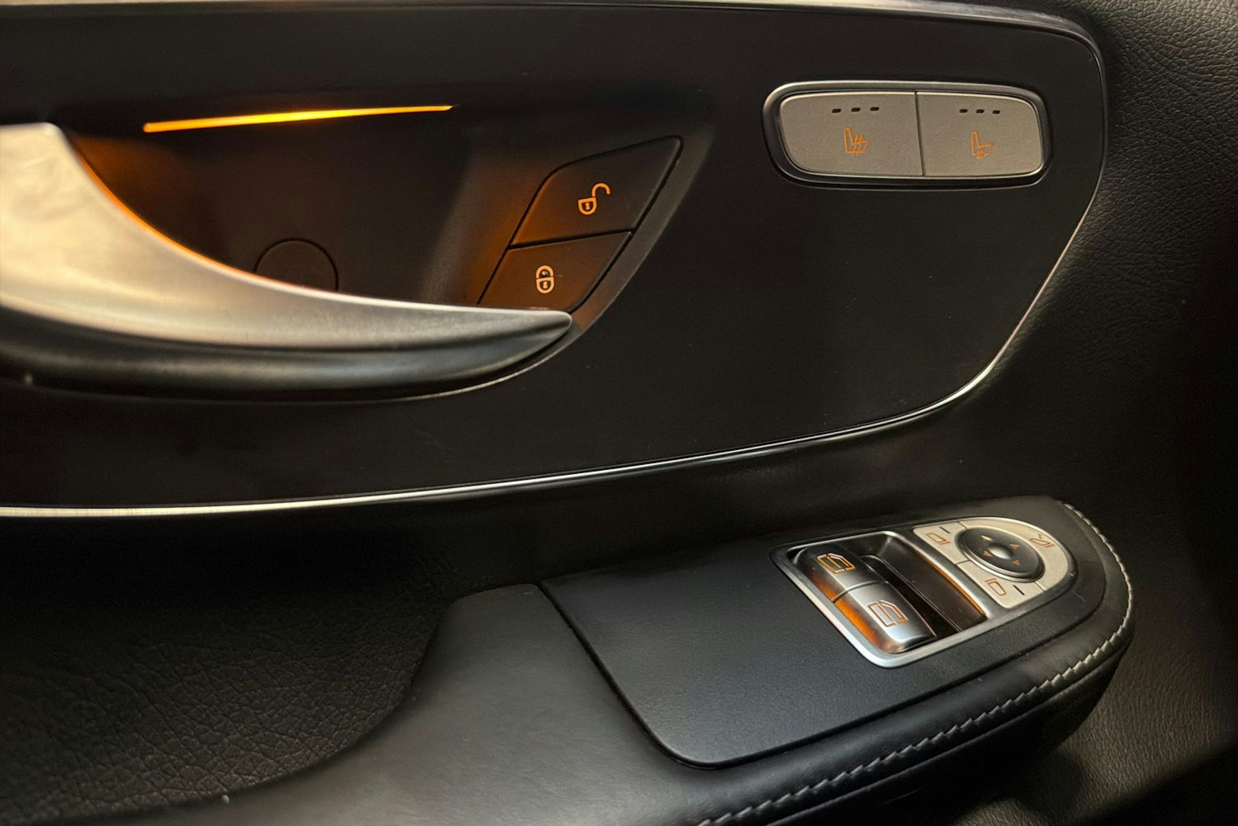 harmaa Mercedes-Benz V 2019 kuva 23.