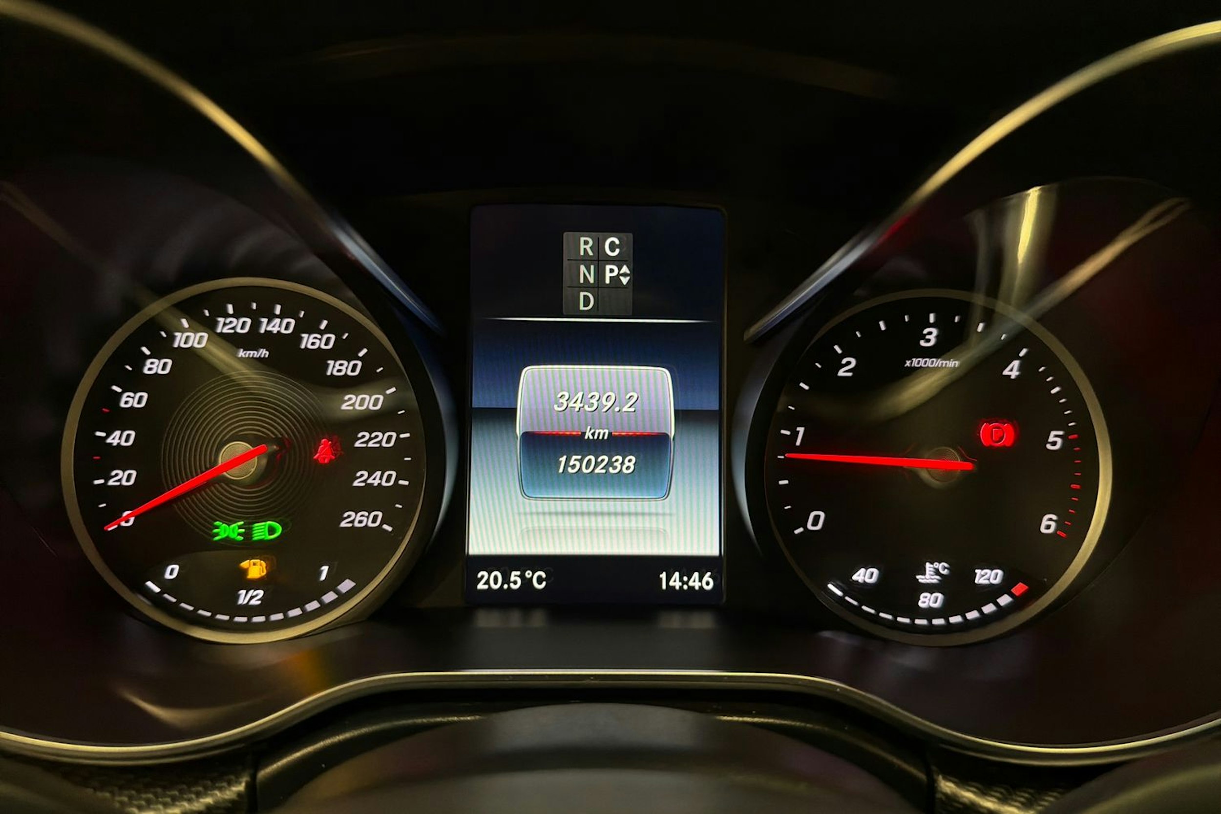 harmaa Mercedes-Benz V 2019 kuva 26.