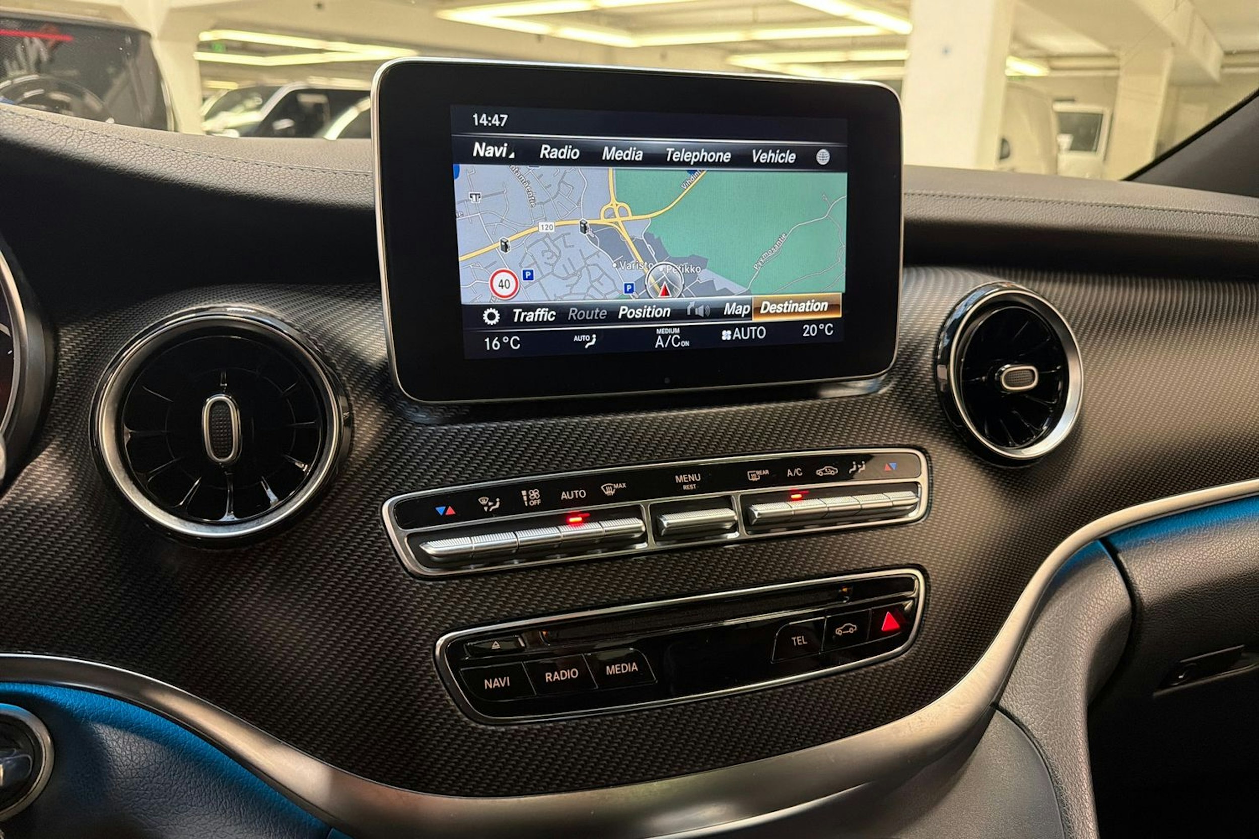 harmaa Mercedes-Benz V 2019 kuva 29.