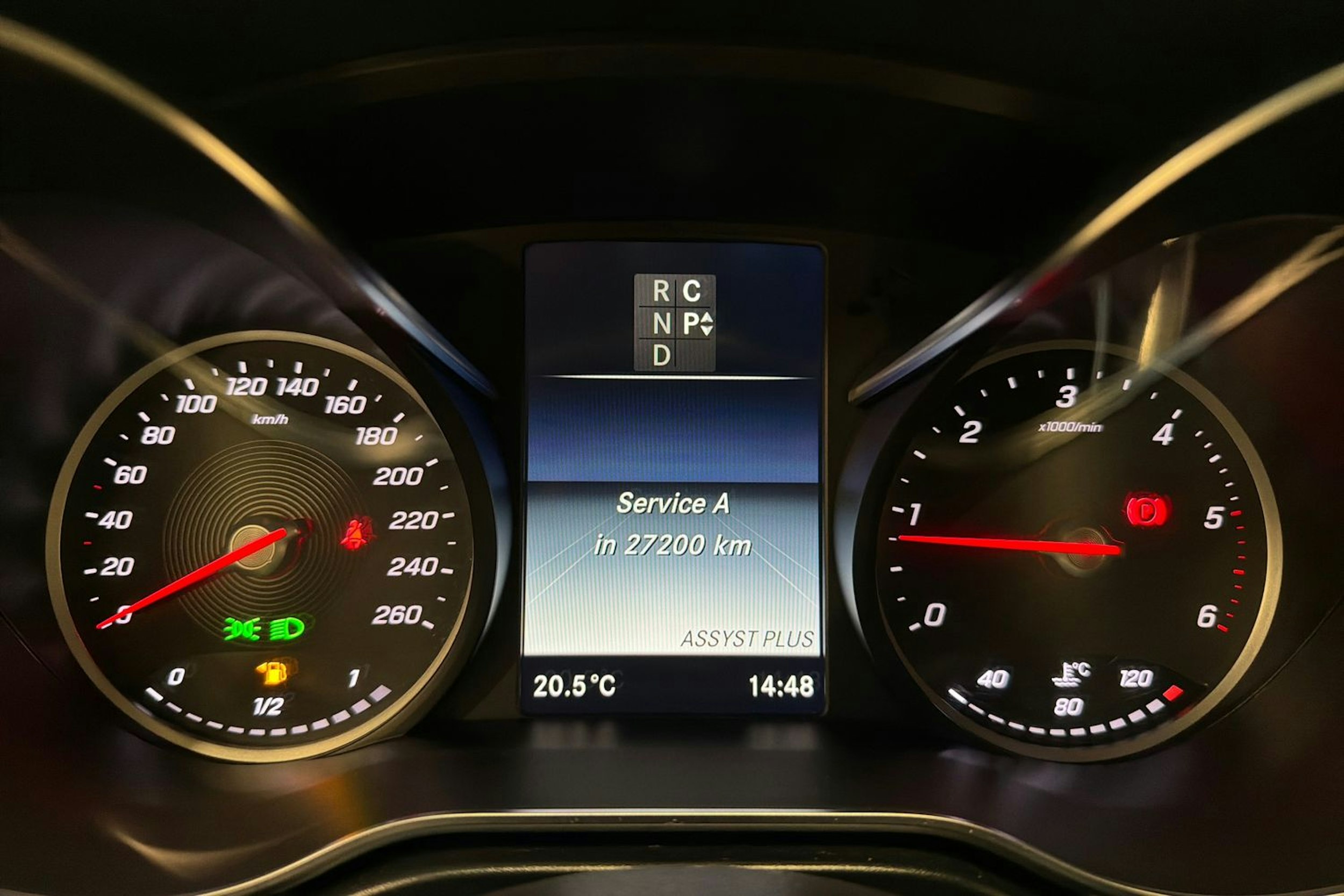 harmaa Mercedes-Benz V 2019 kuva 30.