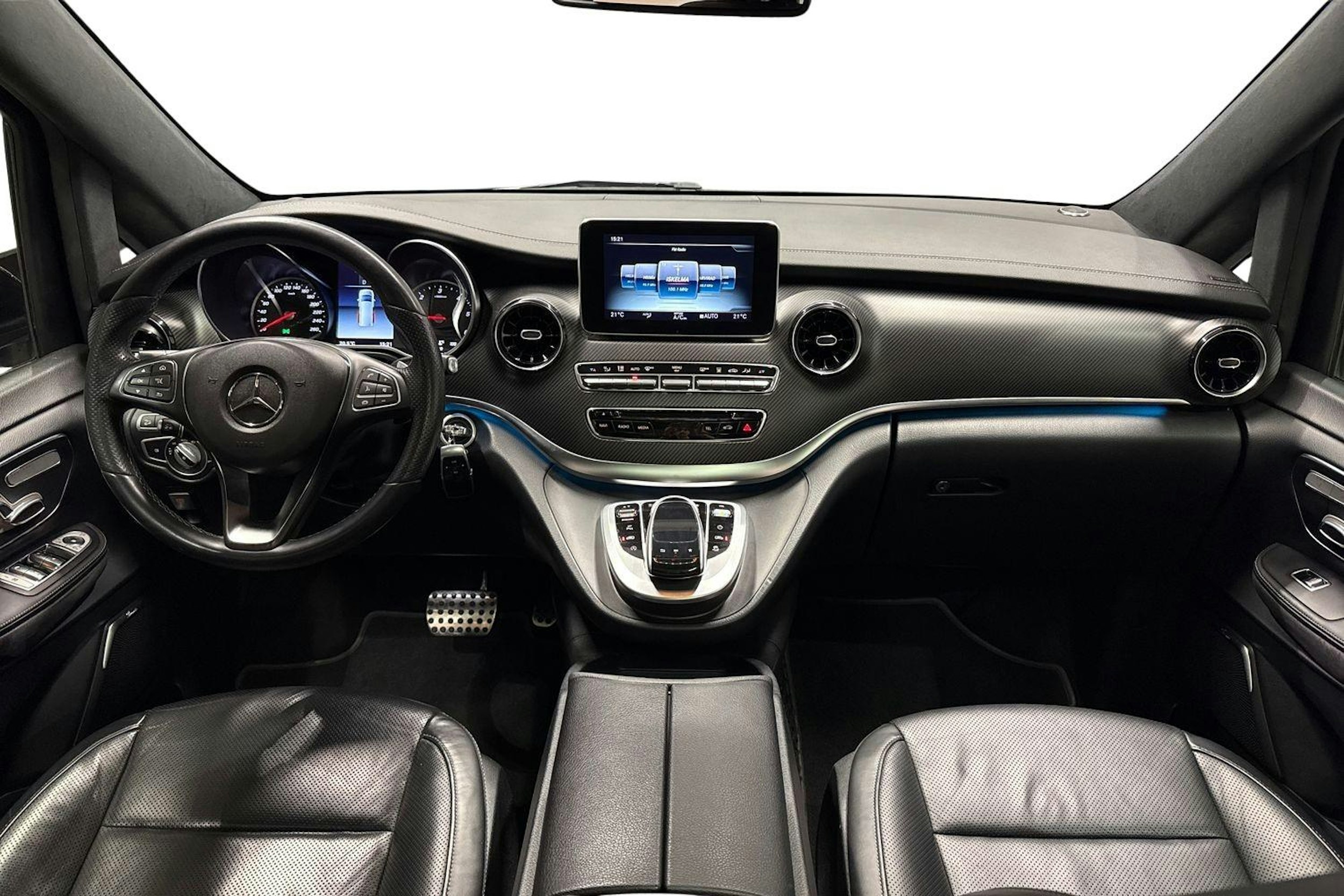 musta Mercedes-Benz V 2020 kuva 7.