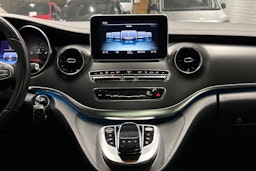 musta Mercedes-Benz V 2020 kuva 18.