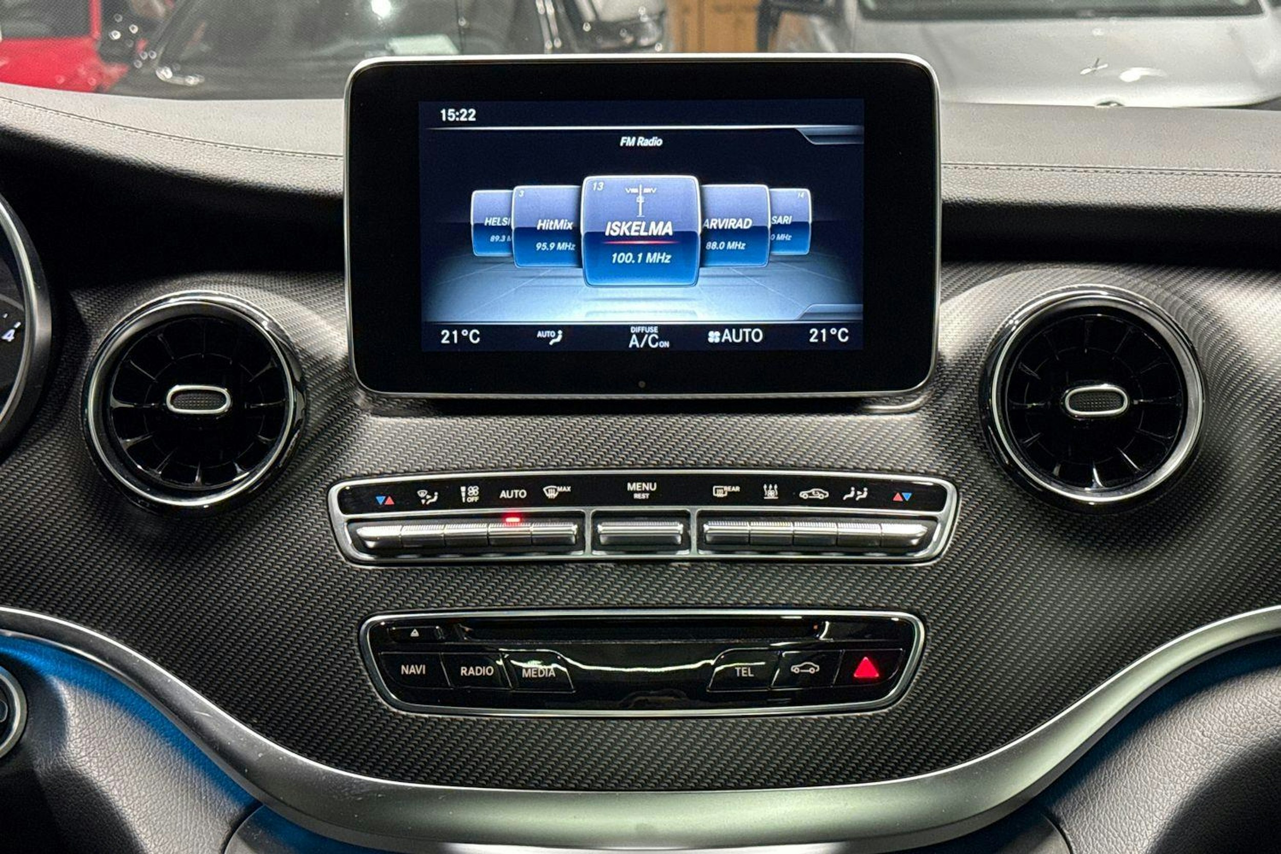 musta Mercedes-Benz V 2020 kuva 19.