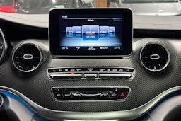 musta Mercedes-Benz V 2020 kuva 19.