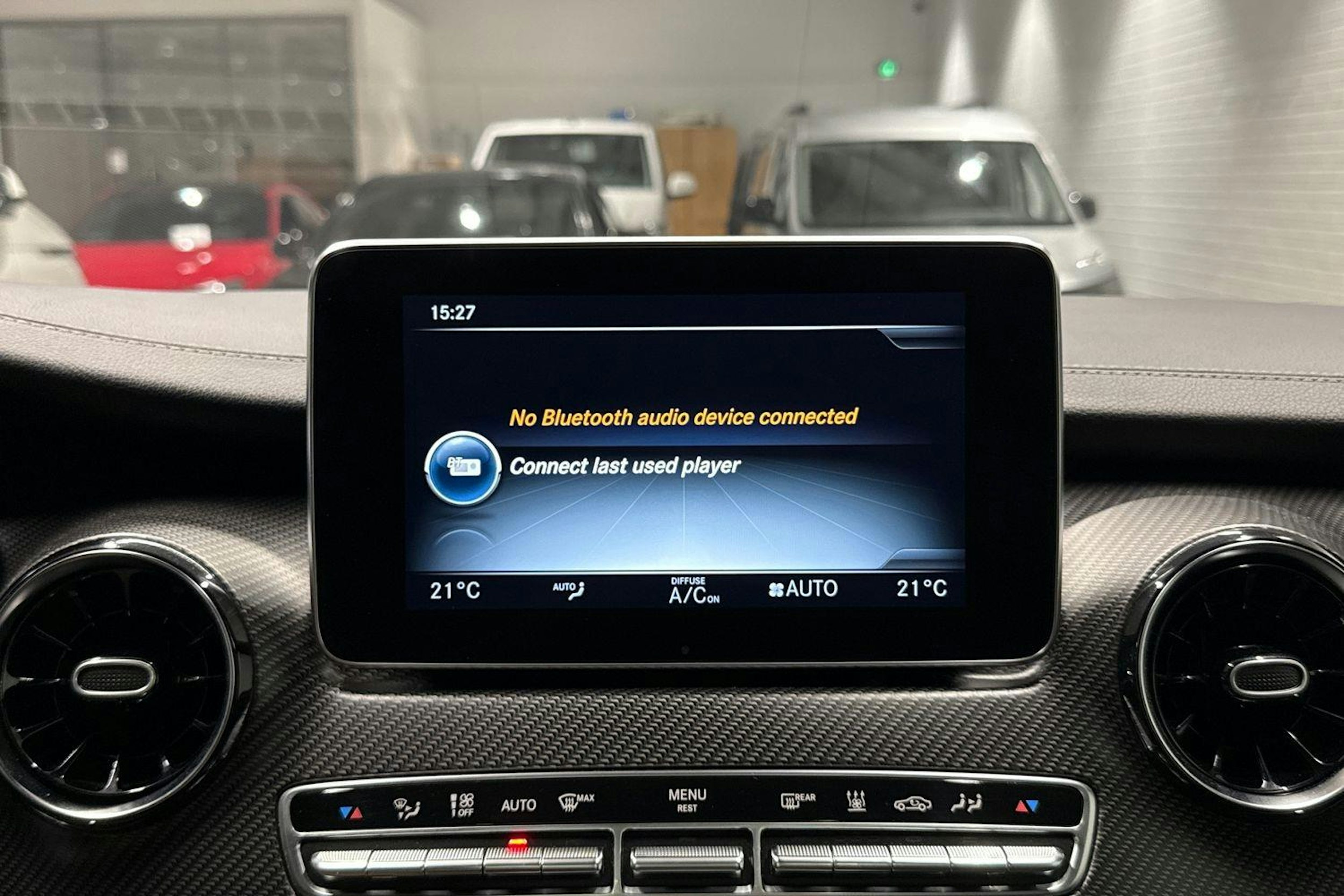 musta Mercedes-Benz V 2020 kuva 36.