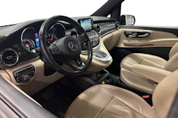 punainen Mercedes-Benz V 2020 kuva 3.