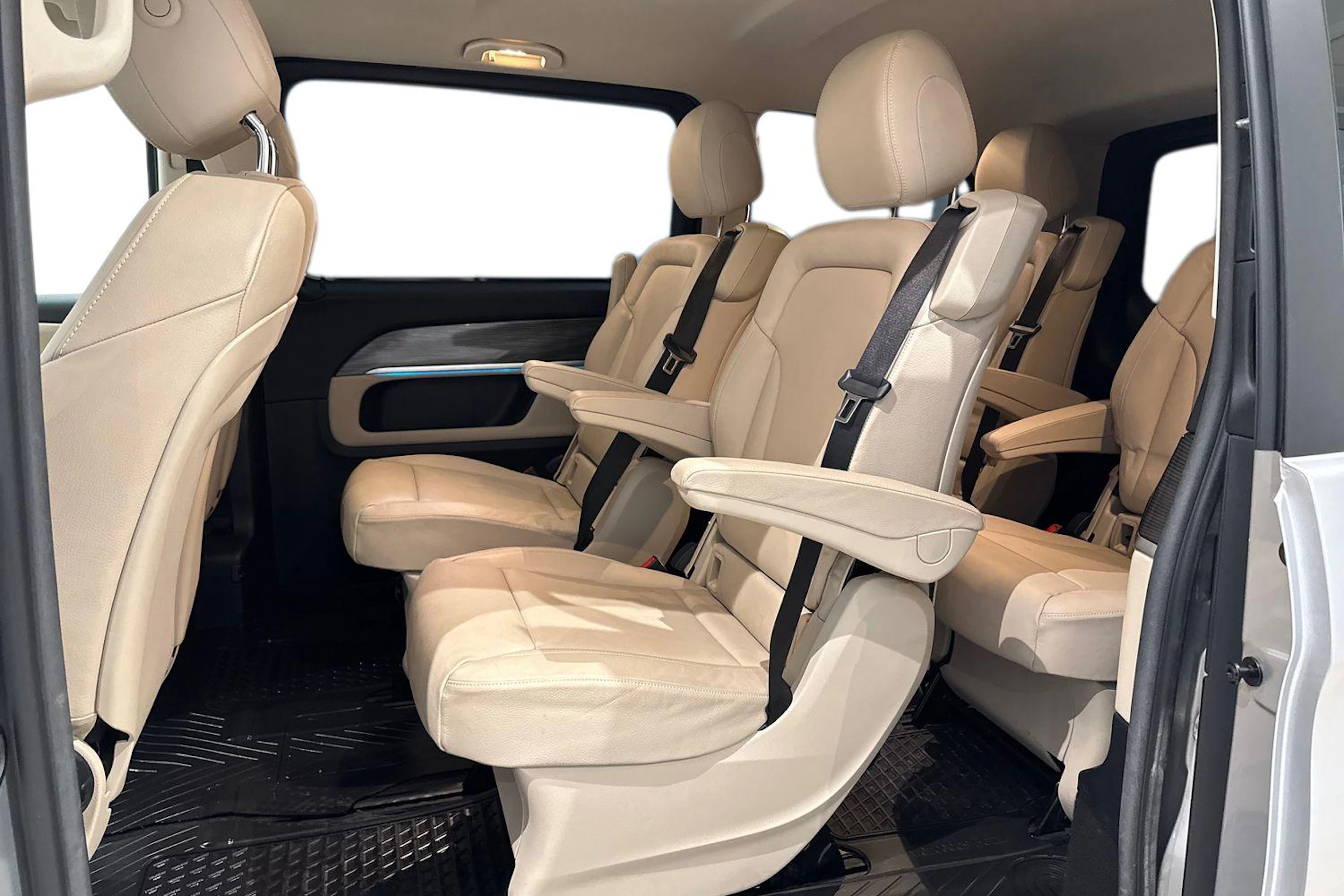 harmaa Mercedes-Benz V 2020 kuva 11.