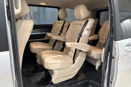 harmaa Mercedes-Benz V 2020 kuva 19.
