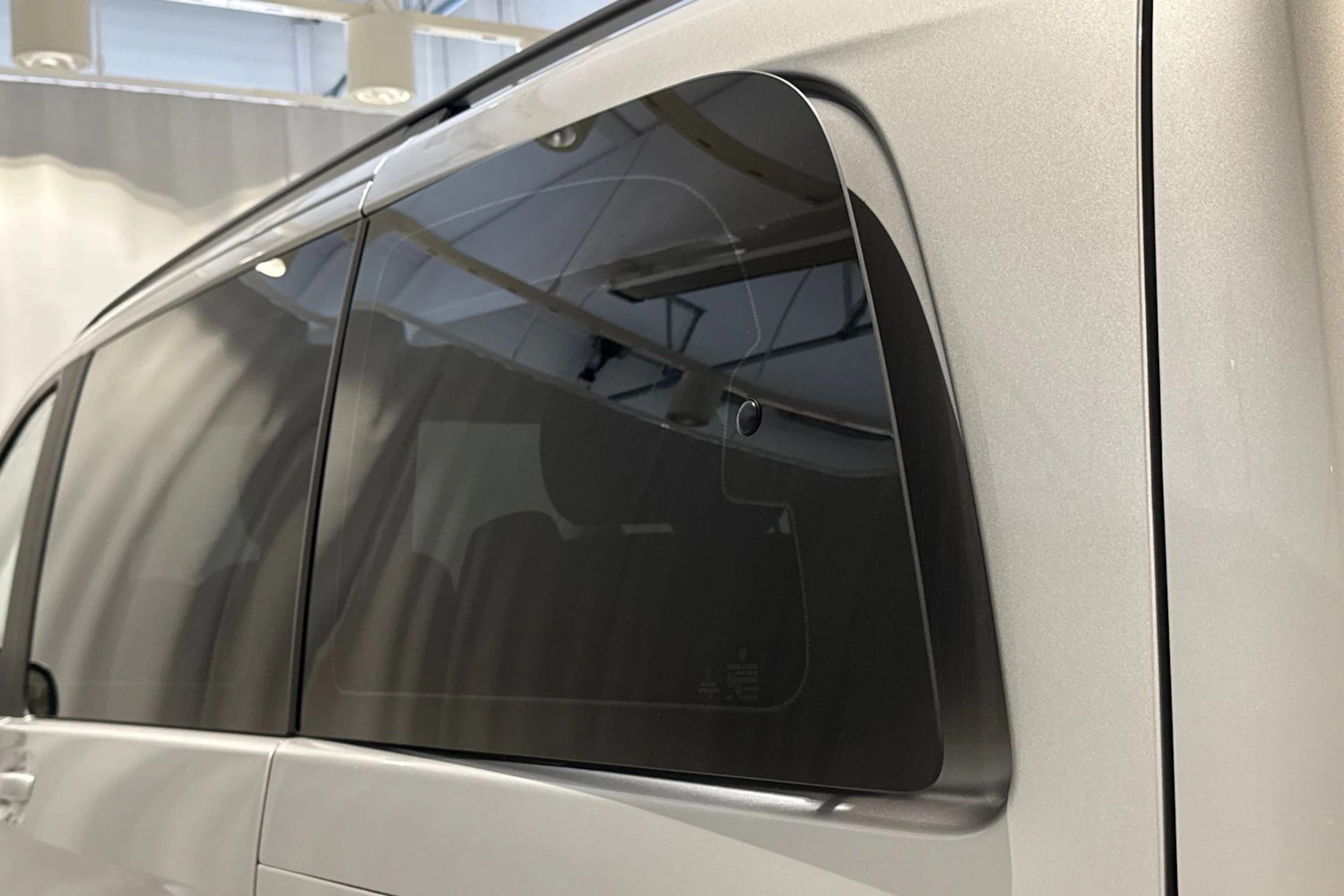 harmaa Mercedes-Benz V 2020 kuva 22.