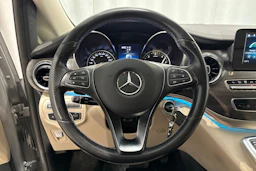 harmaa Mercedes-Benz V 2020 kuva 23.