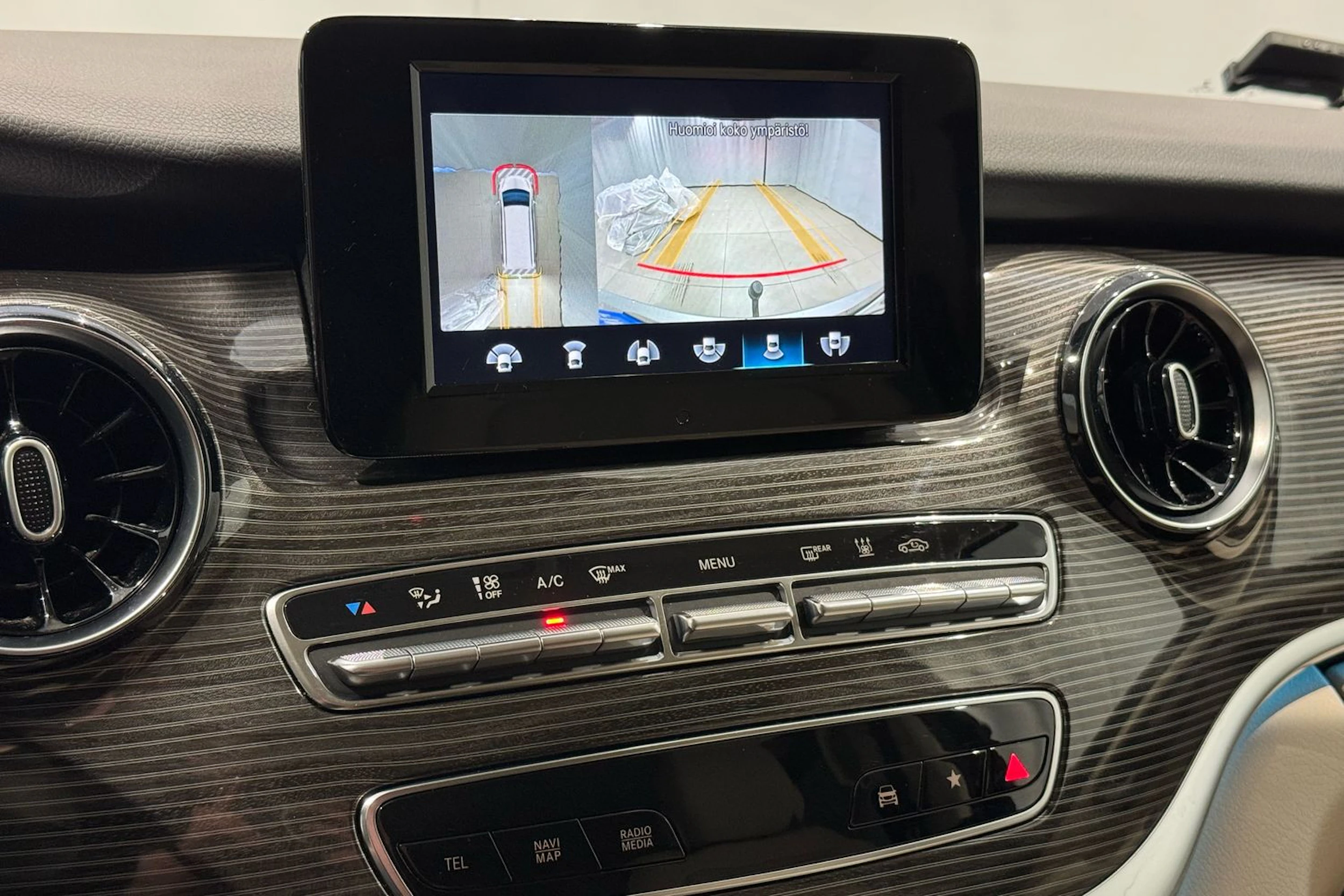 harmaa Mercedes-Benz V 2020 kuva 27.