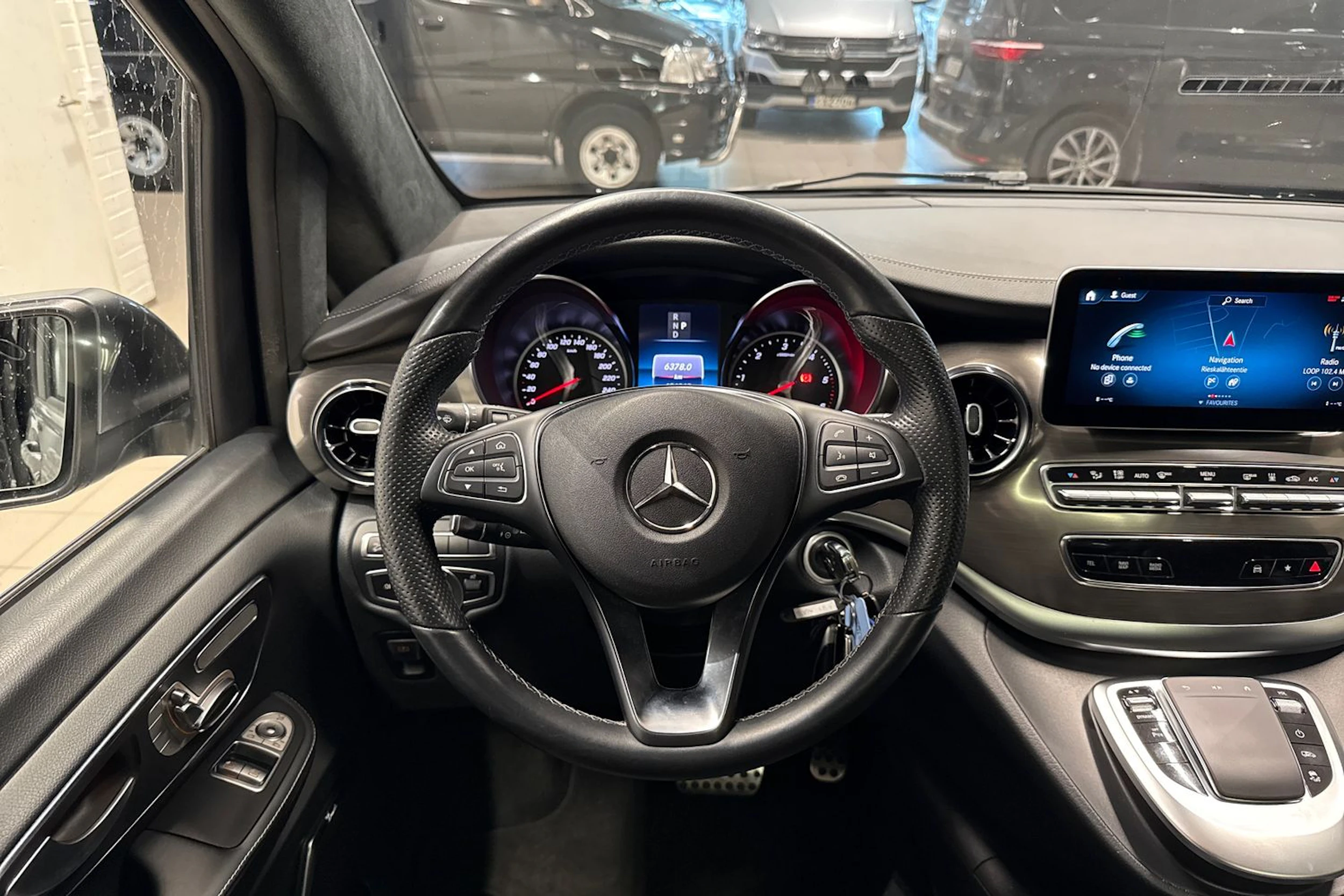 Harmaa Mercedes-Benz V 2021 kuva 10.