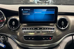 Harmaa Mercedes-Benz V 2021 kuva 20.
