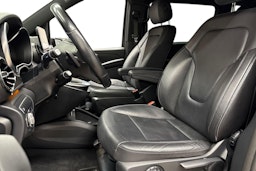 met. punainen Mercedes-Benz V 2021 kuva 8.
