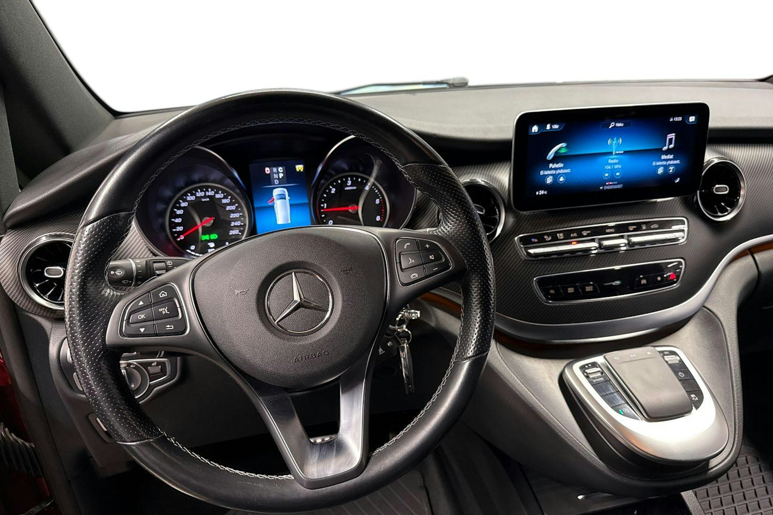 met. punainen Mercedes-Benz V 2021 kuva 9.