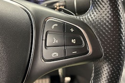 met. punainen Mercedes-Benz V 2021 kuva 17.