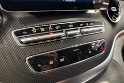 met. punainen Mercedes-Benz V 2021 kuva 22.