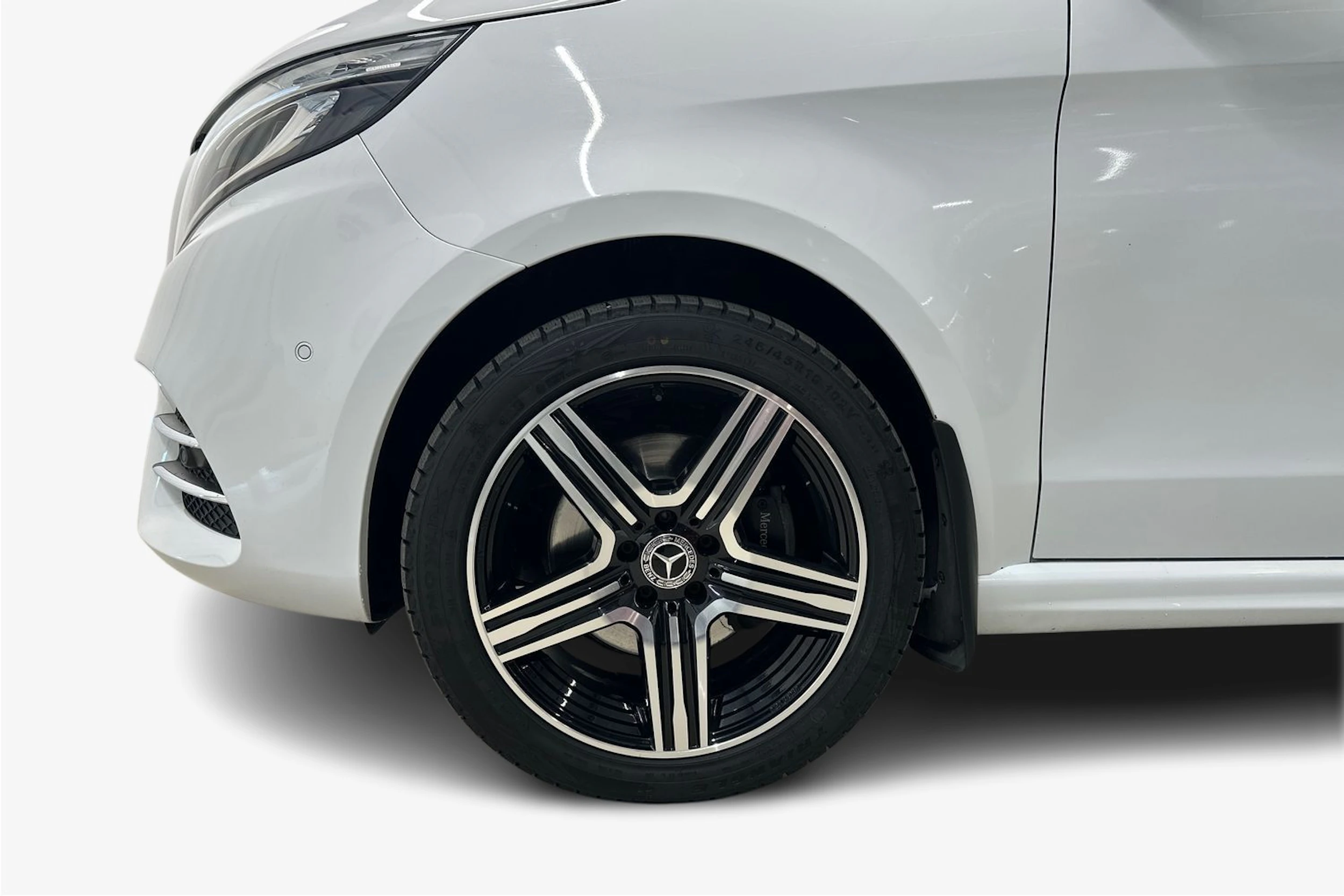 valkoinen Mercedes-Benz V 2021 kuva 9.