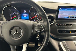 valkoinen Mercedes-Benz V 2021 kuva 12.