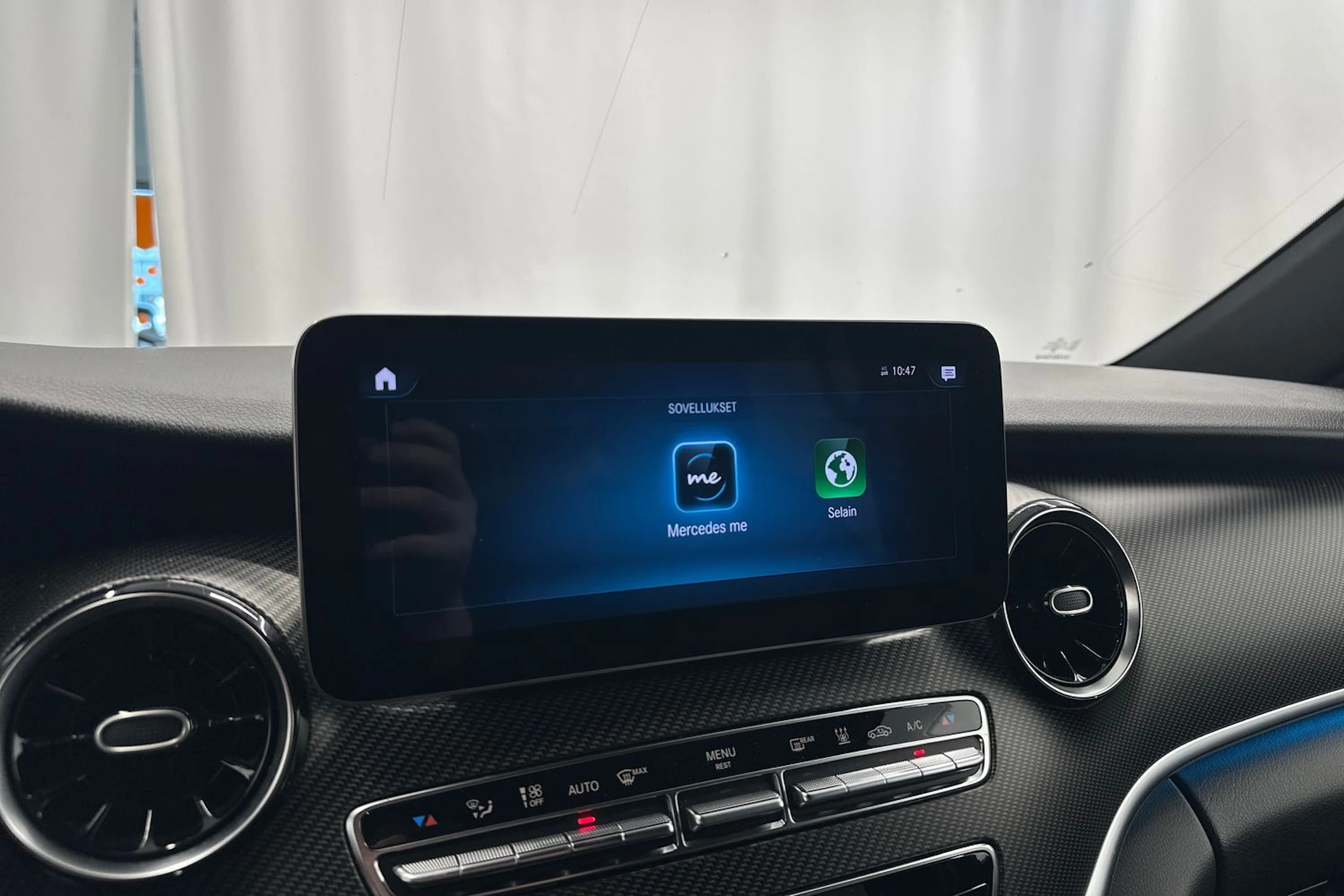 valkoinen Mercedes-Benz V 2021 kuva 16.