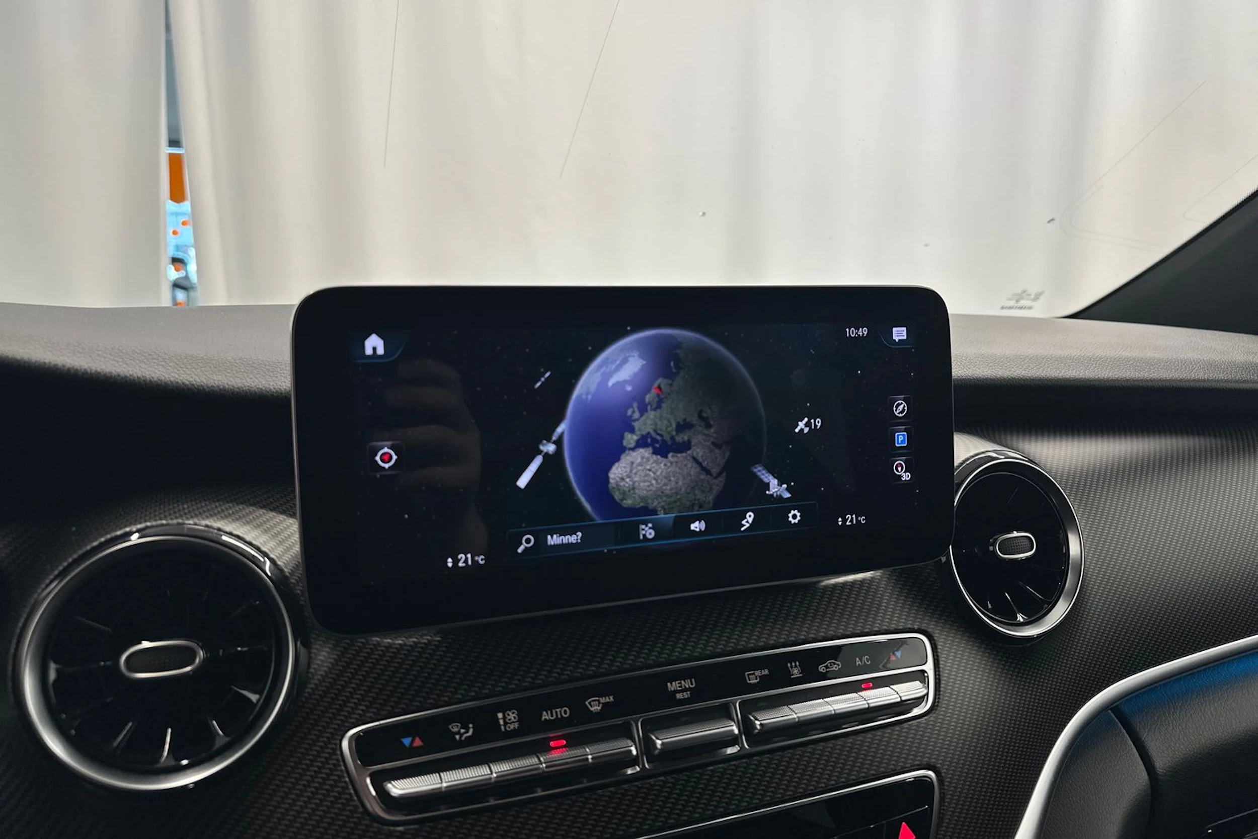 valkoinen Mercedes-Benz V 2021 kuva 17.