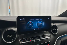 valkoinen Mercedes-Benz V 2021 kuva 20.