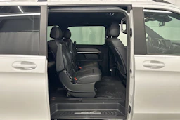 valkoinen Mercedes-Benz V 2021 kuva 29.