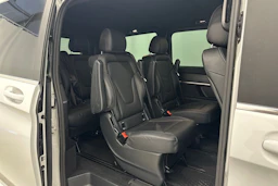 valkoinen Mercedes-Benz V 2021 kuva 30.