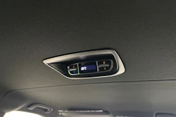 valkoinen Mercedes-Benz V 2021 kuva 31.