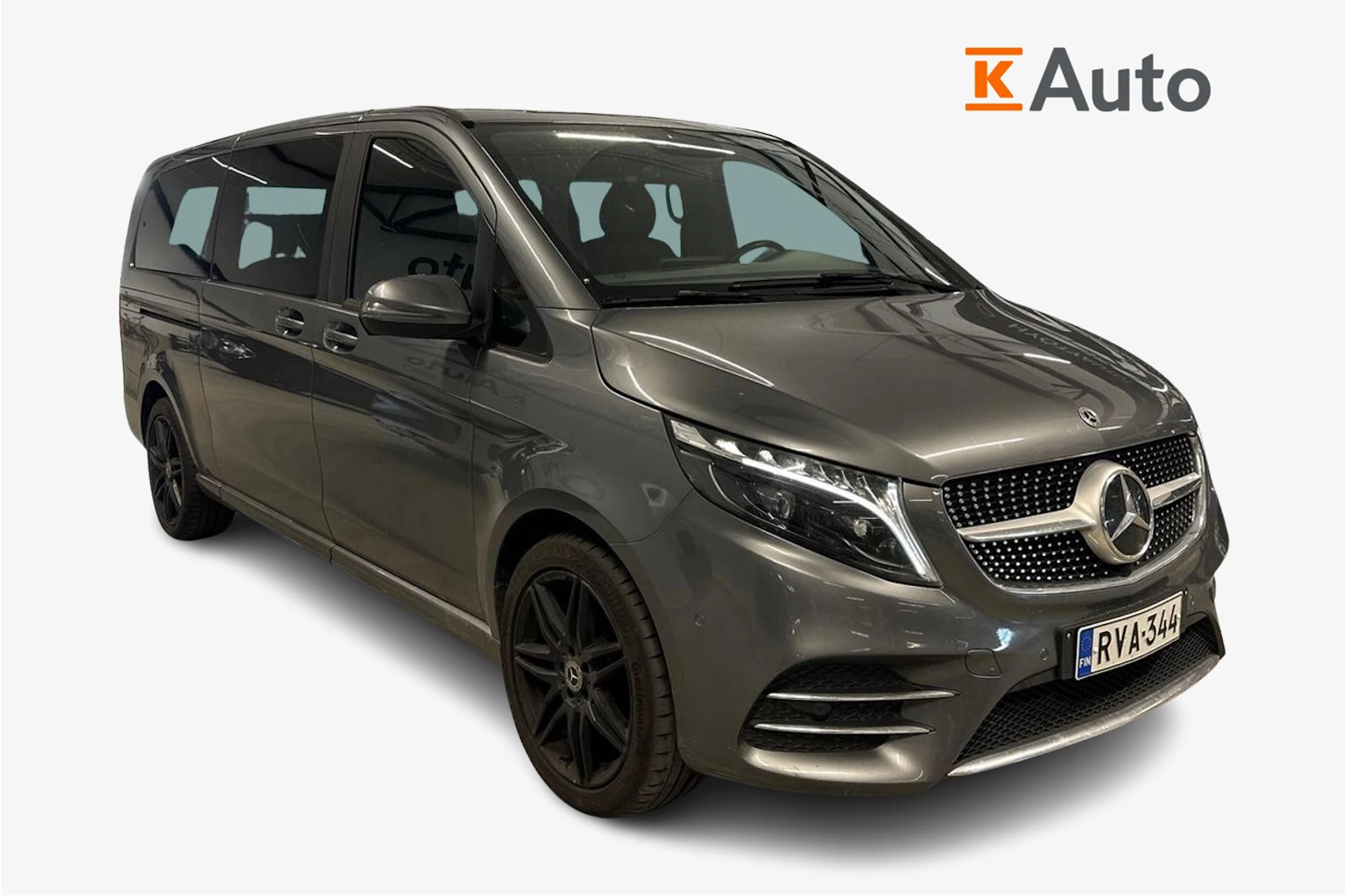 harmaa Mercedes-Benz V 2023 kuva 1.