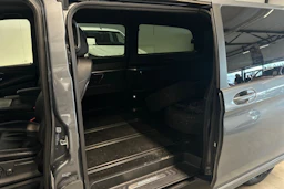 harmaa Mercedes-Benz V 2023 kuva 6.