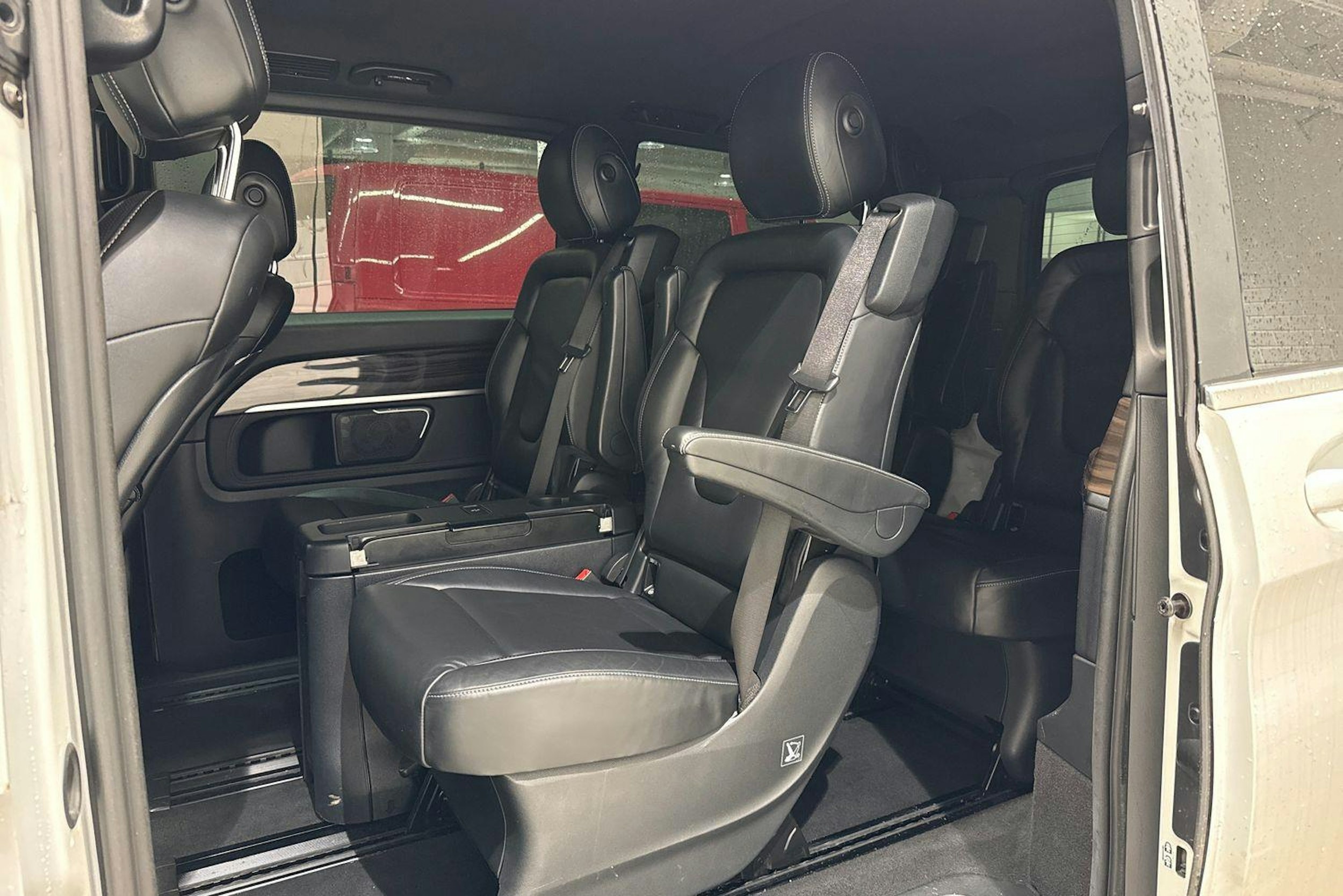 Valkoinen Mercedes-Benz V-Klasse 2016 kuva 4.